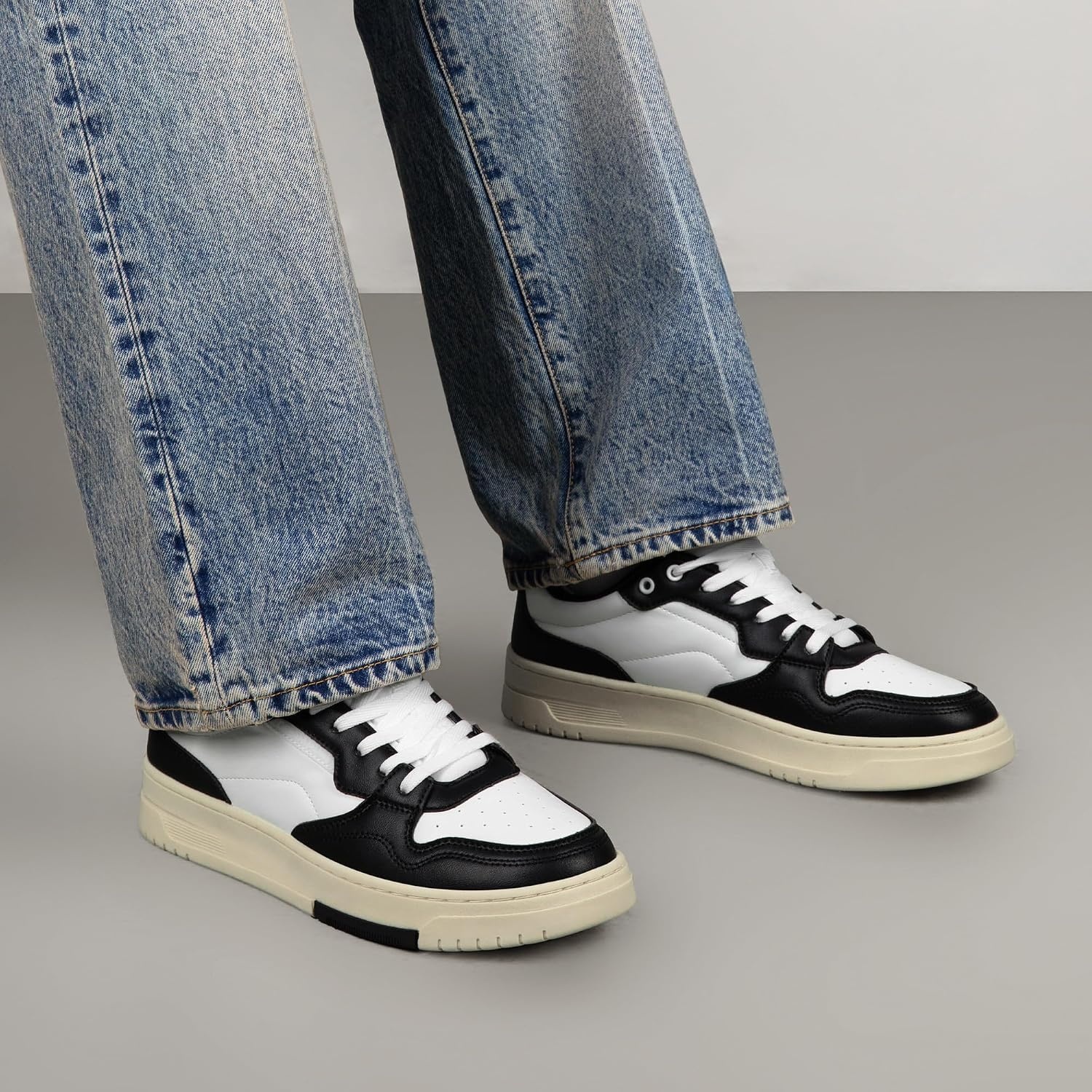 image:imageDREAM PAIRS Mens Casual Dress Sneakers Laceup Skate Shoes Comfortable Retro Fashion Sneakers